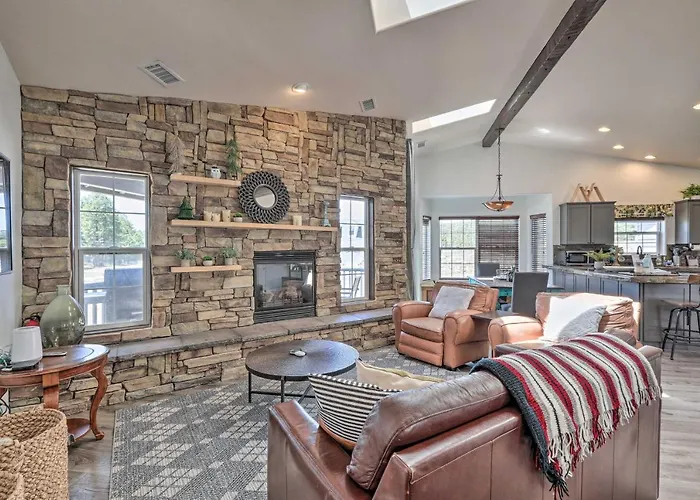 Modern Flagstaff Home: Deck, Patio + Fire Pit * Mountainaire