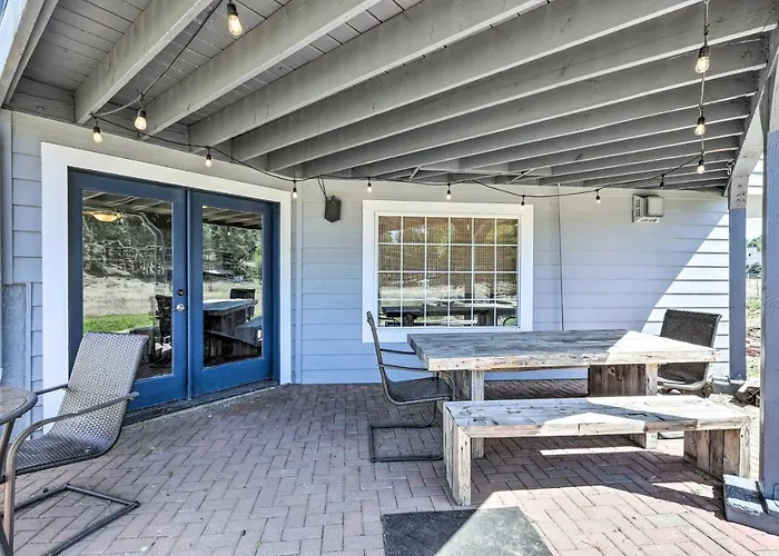 Modern Flagstaff Home: Deck, Patio + Fire Pit Holiday home *